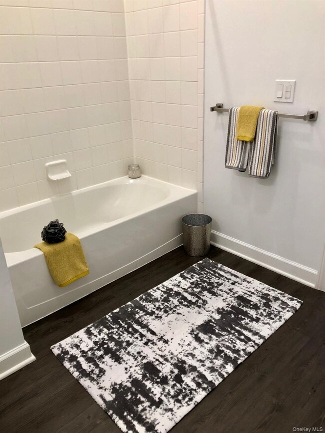 Building Photo - 148 S Front St