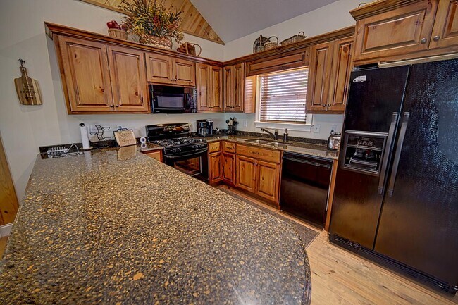 Building Photo - 329 Arrowood Pointe