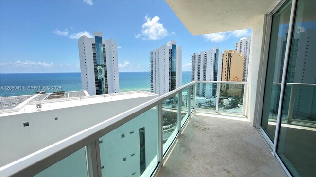 Building Photo - 150 Sunny Isles Blvd