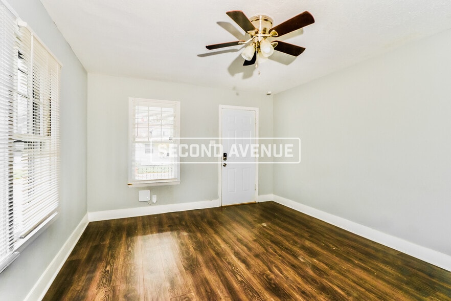 Building Photo - 1032 Sale Ave