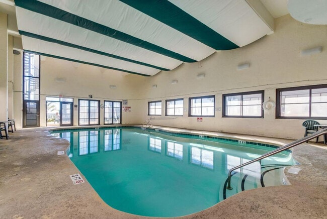 Building Photo - 2406 N Ocean Blvd