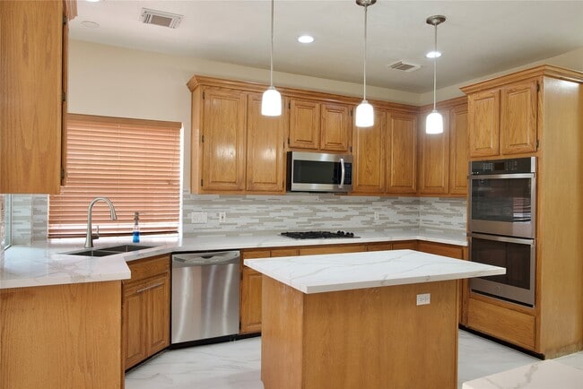 Building Photo - 6506 Taimer Ct