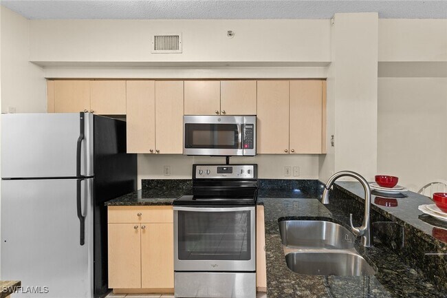 Building Photo - 1130 Reserve Way