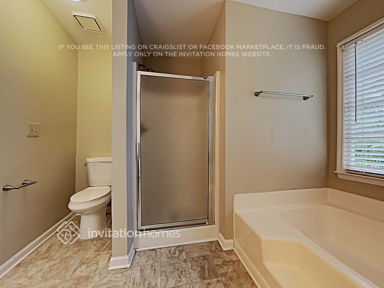 Building Photo - 611 Willow Ridge Dr NE