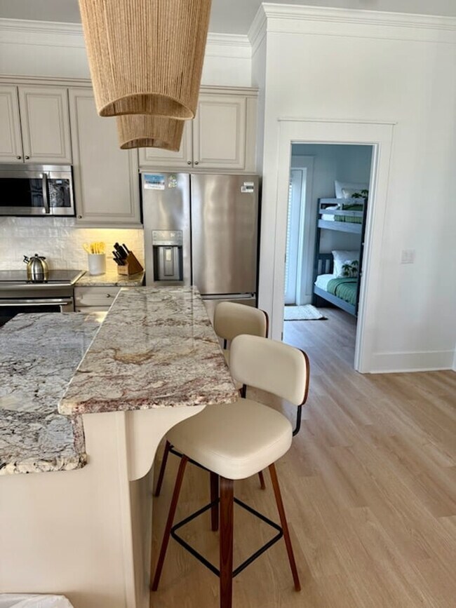 Building Photo - 22022 Front Beach Rd