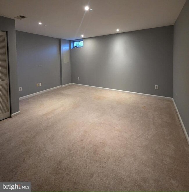 Building Photo - 12977 Abner Ave