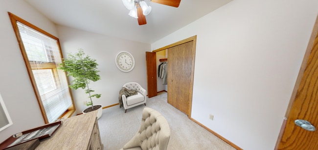 Building Photo - 1202 N 16th Ave
