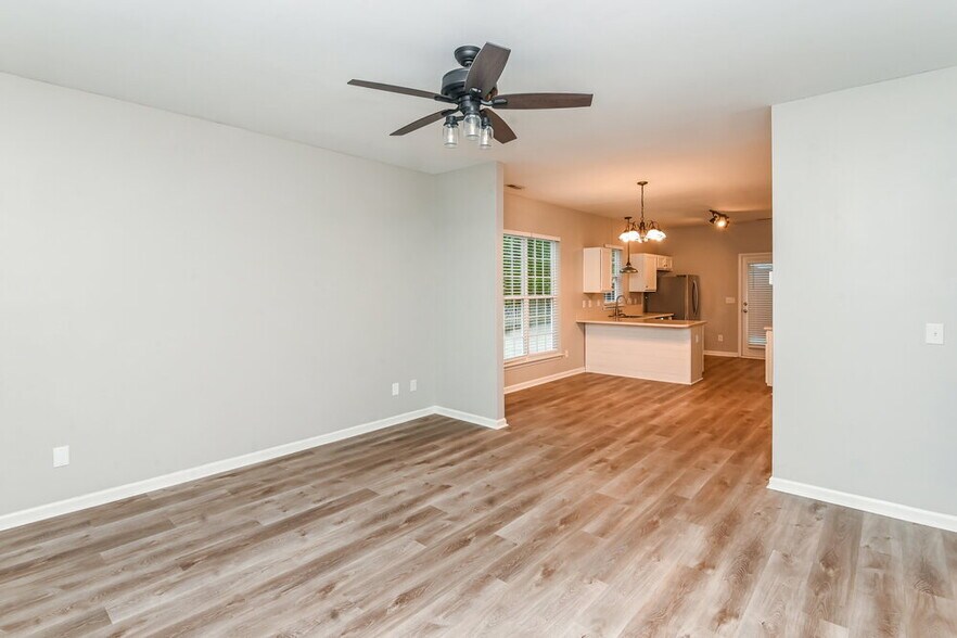Building Photo - 13646 Carleen Way Dr