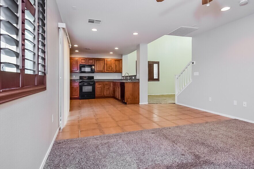 Building Photo - 10457 MIHELA Ave