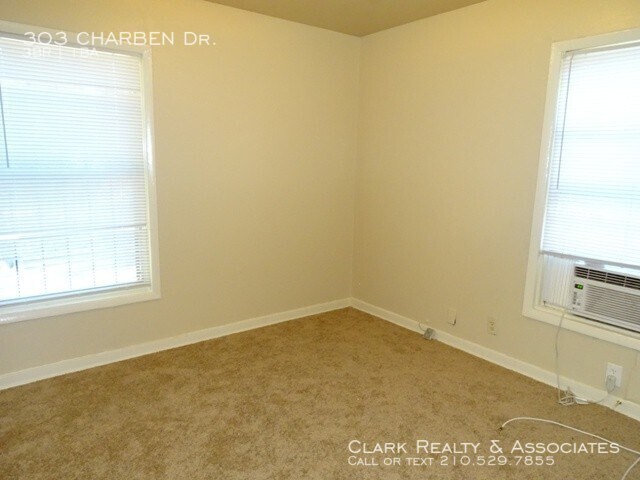 Building Photo - 303 Charben Dr., San Antonio, TX. 78237