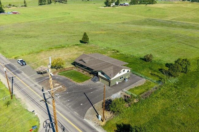 Building Photo - 2477 Coker Butte Rd