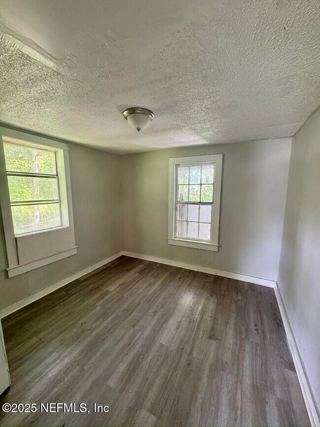 Building Photo - 1760 Audubon St