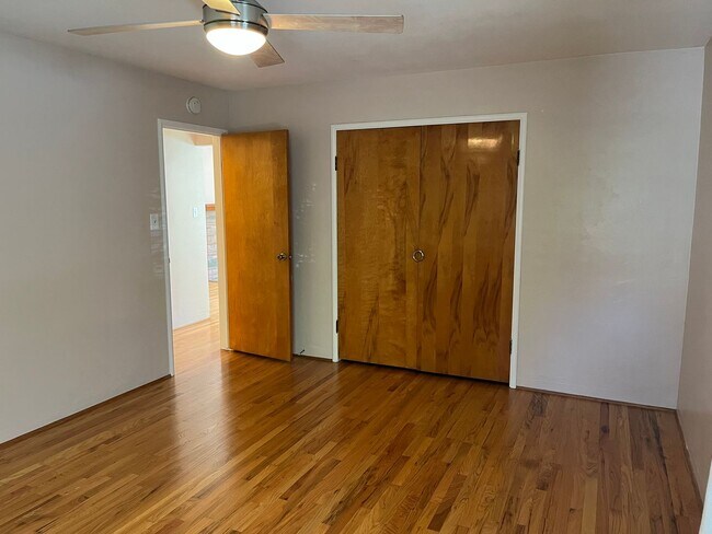 Building Photo - Los Gatos Living Just Minutes from Downtown & New Whole Foods