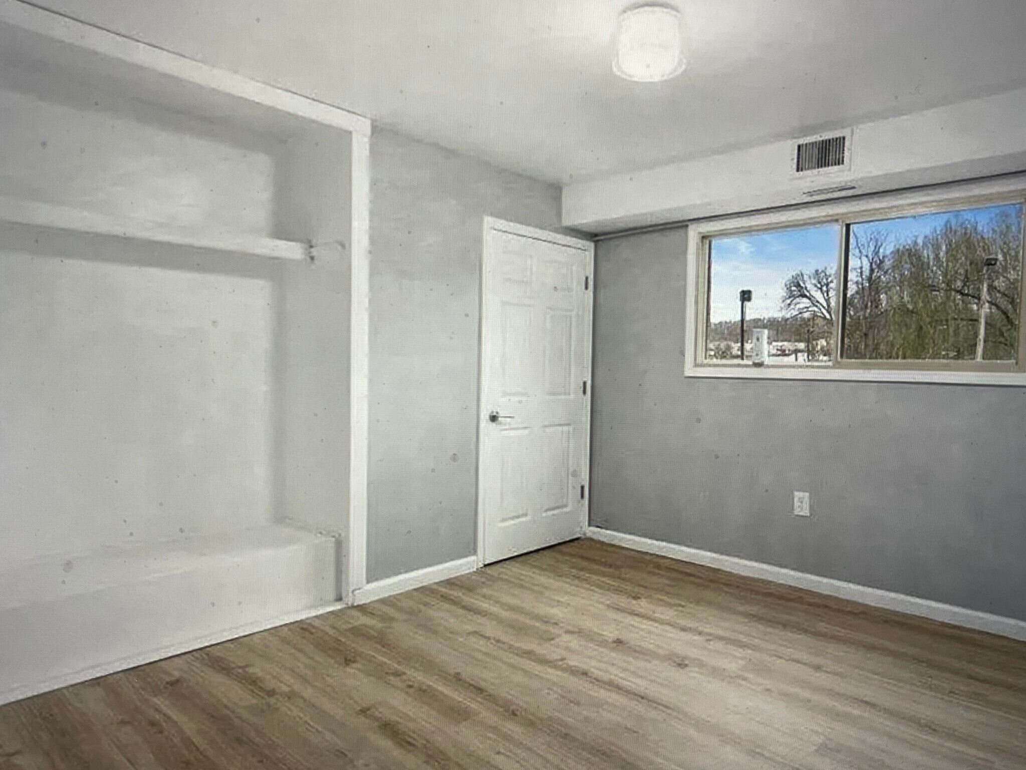 Building Photo - 1175 Carriage Cir