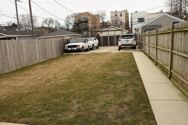 Building Photo - 1835 N St Louis Ave