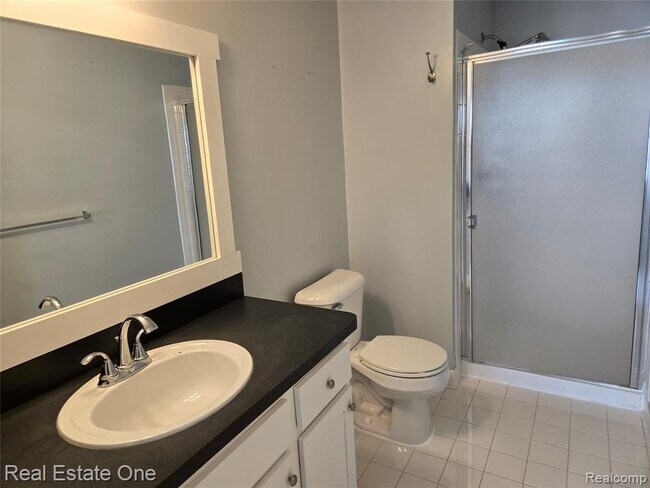 Building Photo - 1716 Deepwood Cir