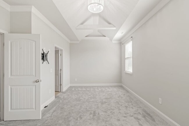 Building Photo - 1444 Channing Dr