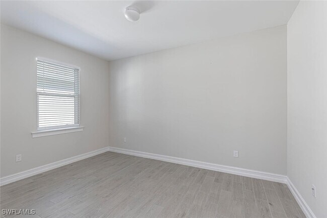 Building Photo - 1050 Enbrook Lp