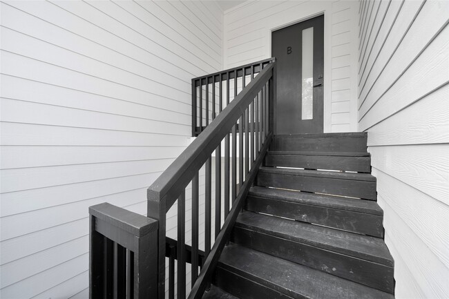 Building Photo - 7220 S Hall St