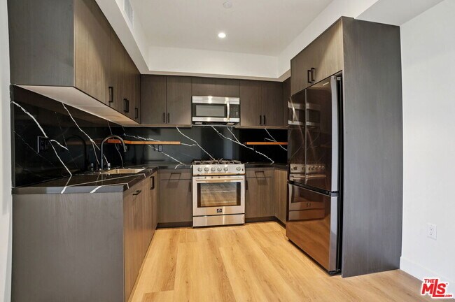 Building Photo - 1110 Spaulding Ave