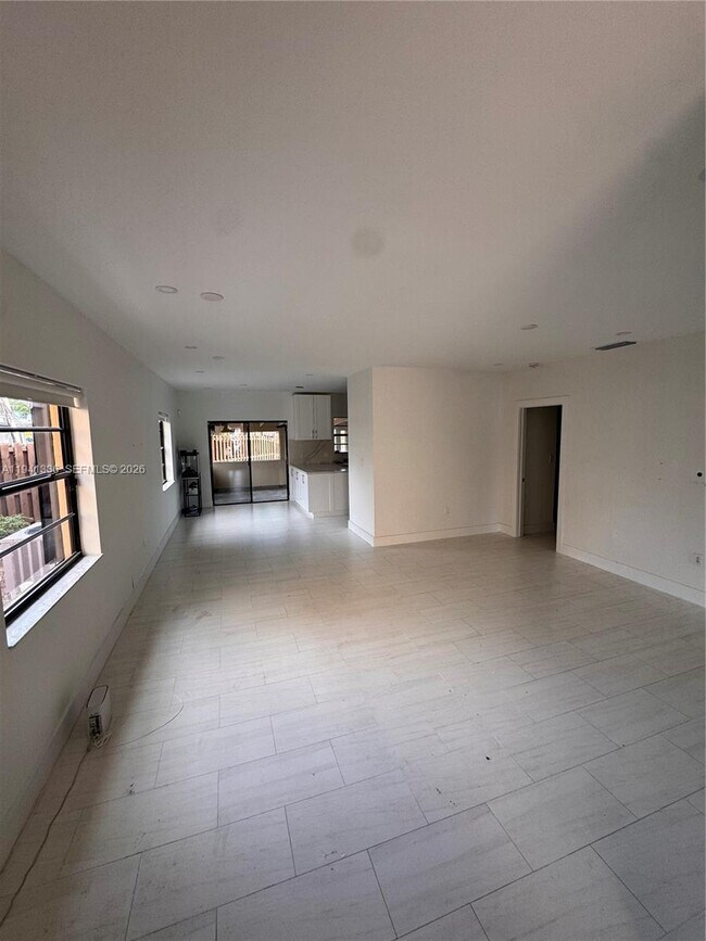 Building Photo - 13528 SW 9th Ln