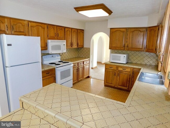 Building Photo - HAVRE DE GRACE - RANCHER WITH GARAGE