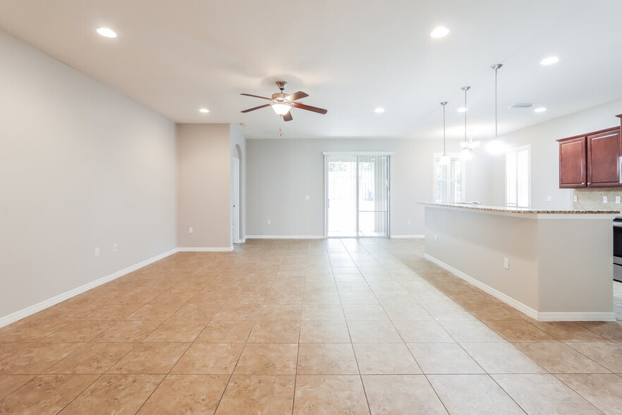Building Photo - 6353 Twin Bridges Dr