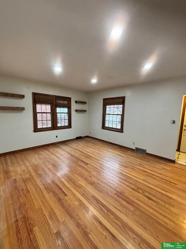 Building Photo - 4544 Mason St