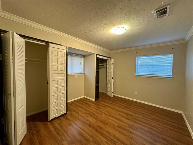 Building Photo - 2704 Buena Vista Dr