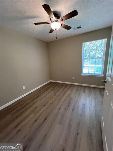 Building Photo - 2717 Lake Park Dr