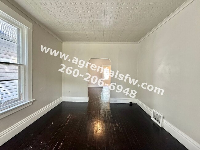 Building Photo - 4 Bedroom Home - Section 8 OK!