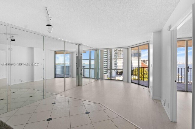 Building Photo - 1865 Brickell Ave