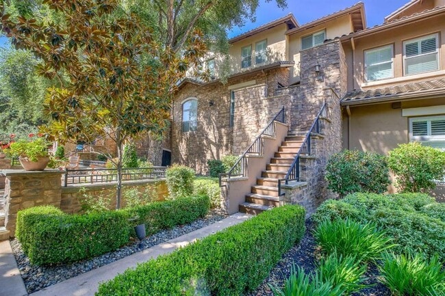 Building Photo - 2430 Pavilions Pl Ln