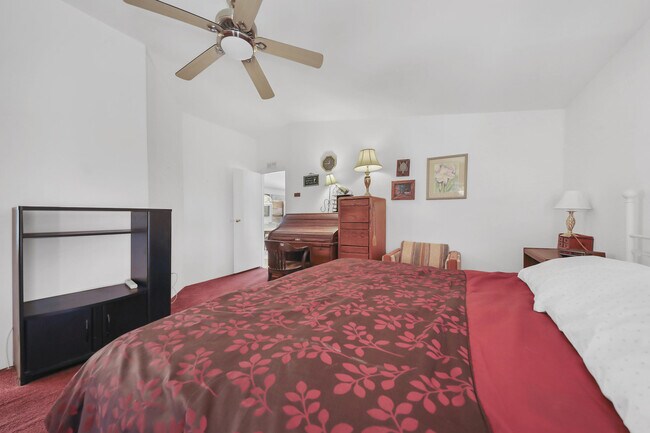 Building Photo - 60781 Painted Hills Rd