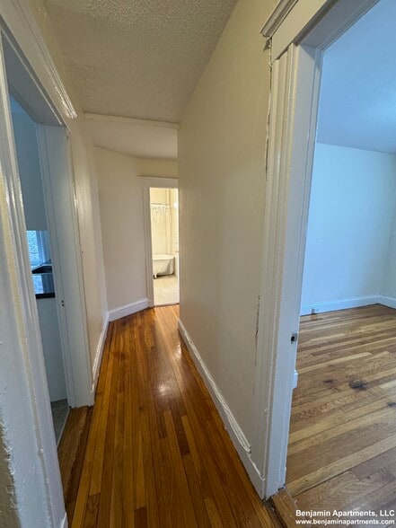 Building Photo - 5 Barrows St