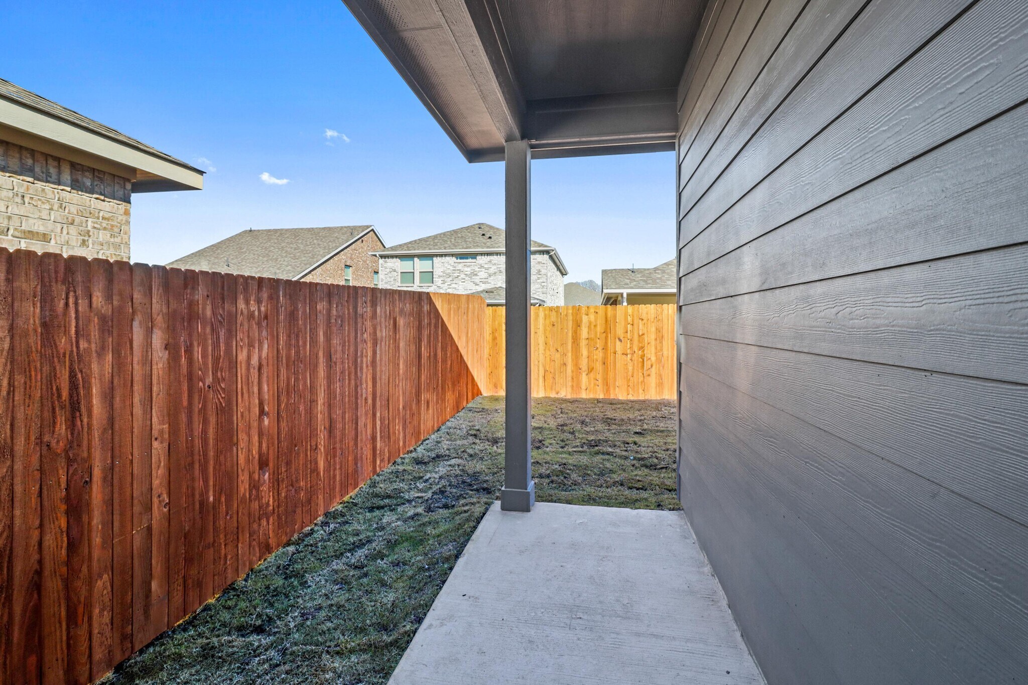 Building Photo - 3308 Dahlia Dr