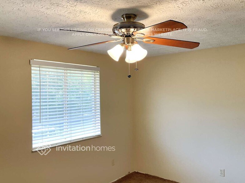 Building Photo - 2647 Morgan Lake Dr NE