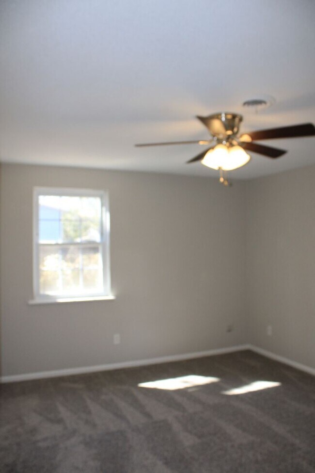 Building Photo - 3517 Byron Pl