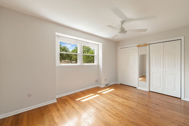 Building Photo - 1526 Carrol Ct