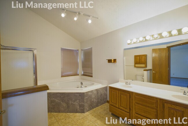 Building Photo - 6010 Petersburg Pky