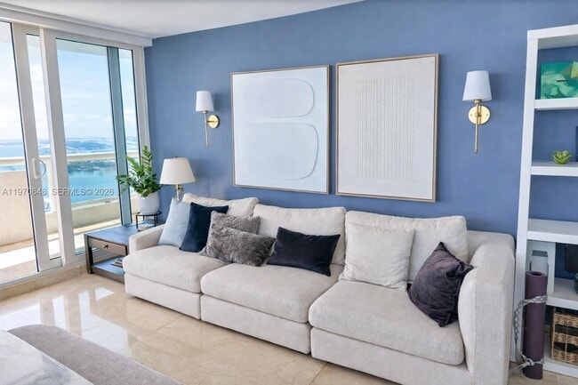 Building Photo - 1717 N Bayshore Dr