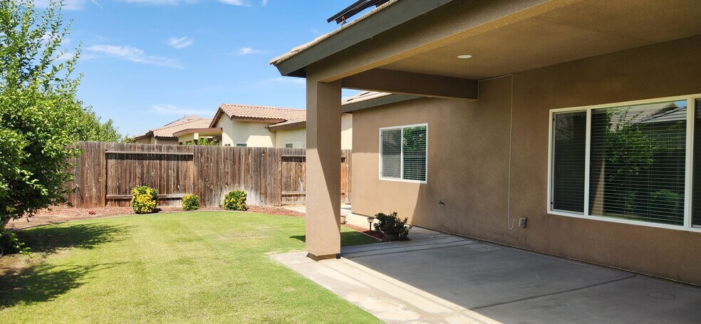 Building Photo - 9103 Bolero Ave