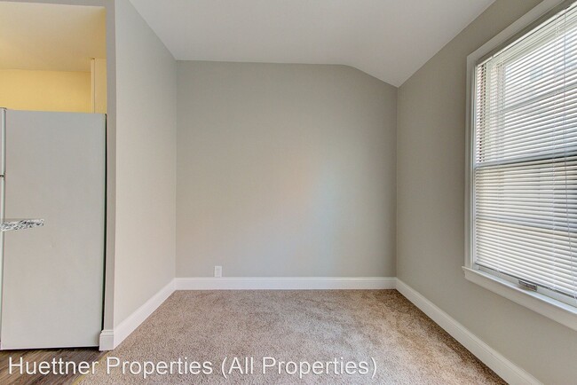 Building Photo - 1847 N Prospect Ave