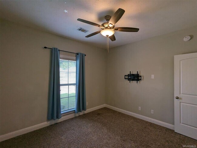 Building Photo - 1412 Prairie Oak Dr