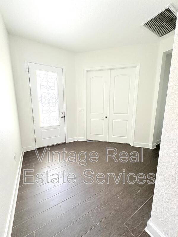 Building Photo - 4645 Butler National Dr