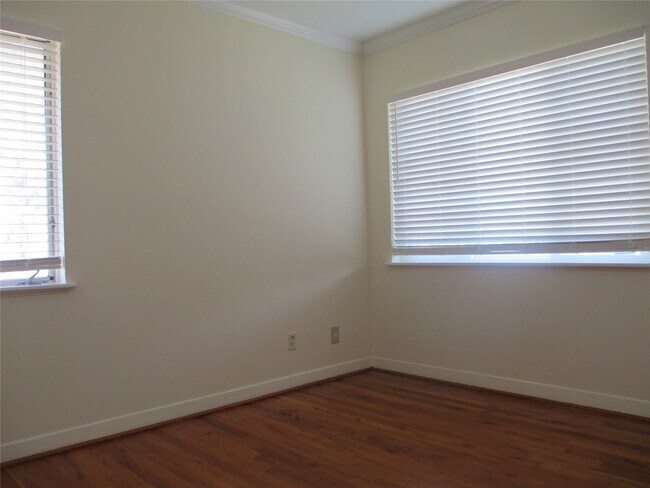 Building Photo - 3607 Murworth Dr