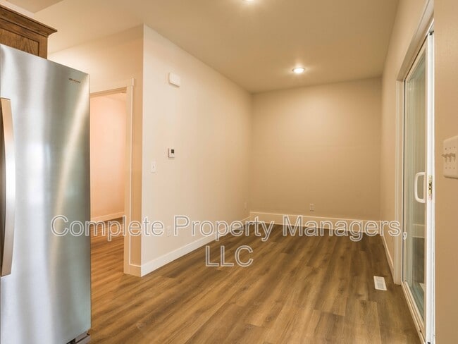 Building Photo - 821 Jefferson Ave