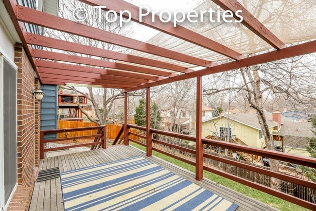 Building Photo - 10839 W 65th Pl