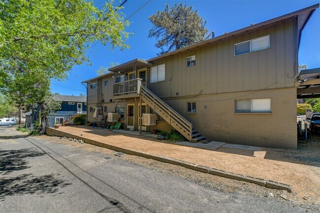 Building Photo - 278 S Hardin St