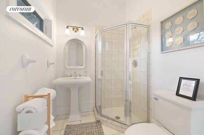 Building Photo - 17 Oceanview Dr